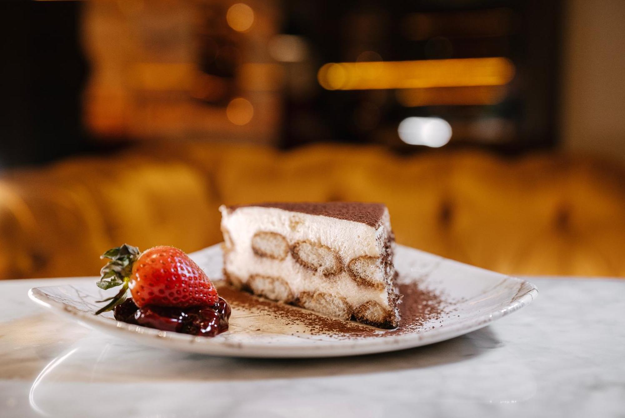 Sofia Balkan Palace Exterior photo Tiramisu