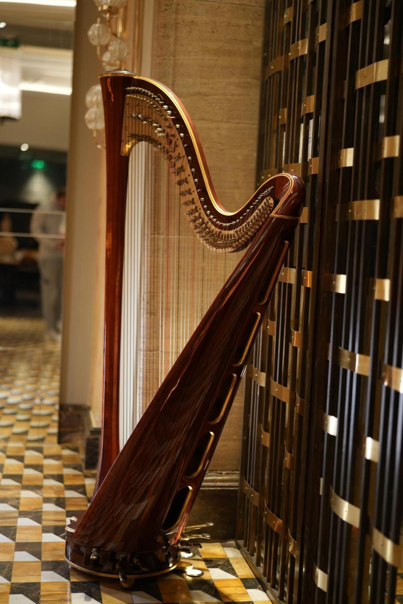Sofia Balkan Palace Exterior photo Harp