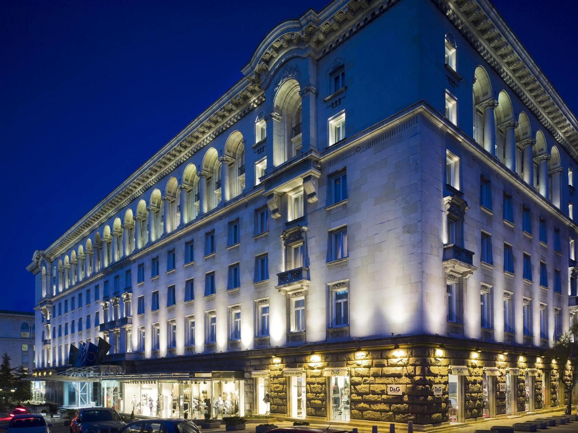Sofia Balkan Palace Exterior photo The hotel at night