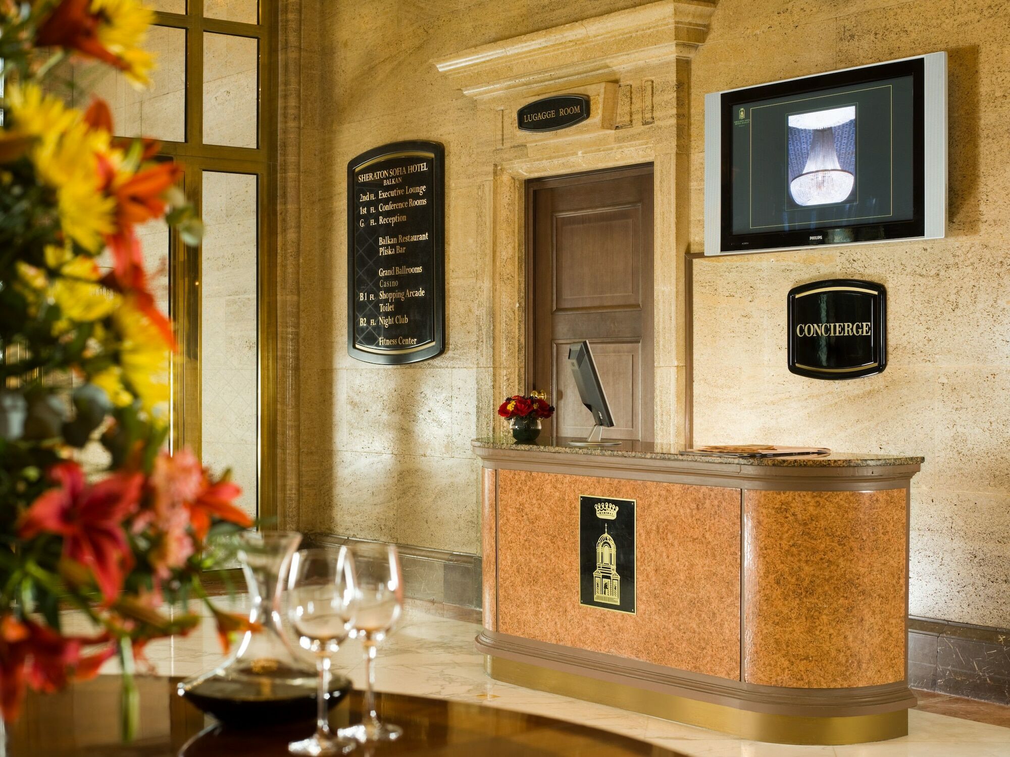 Sofia Balkan Palace Exterior photo Concierge desk at a hotel