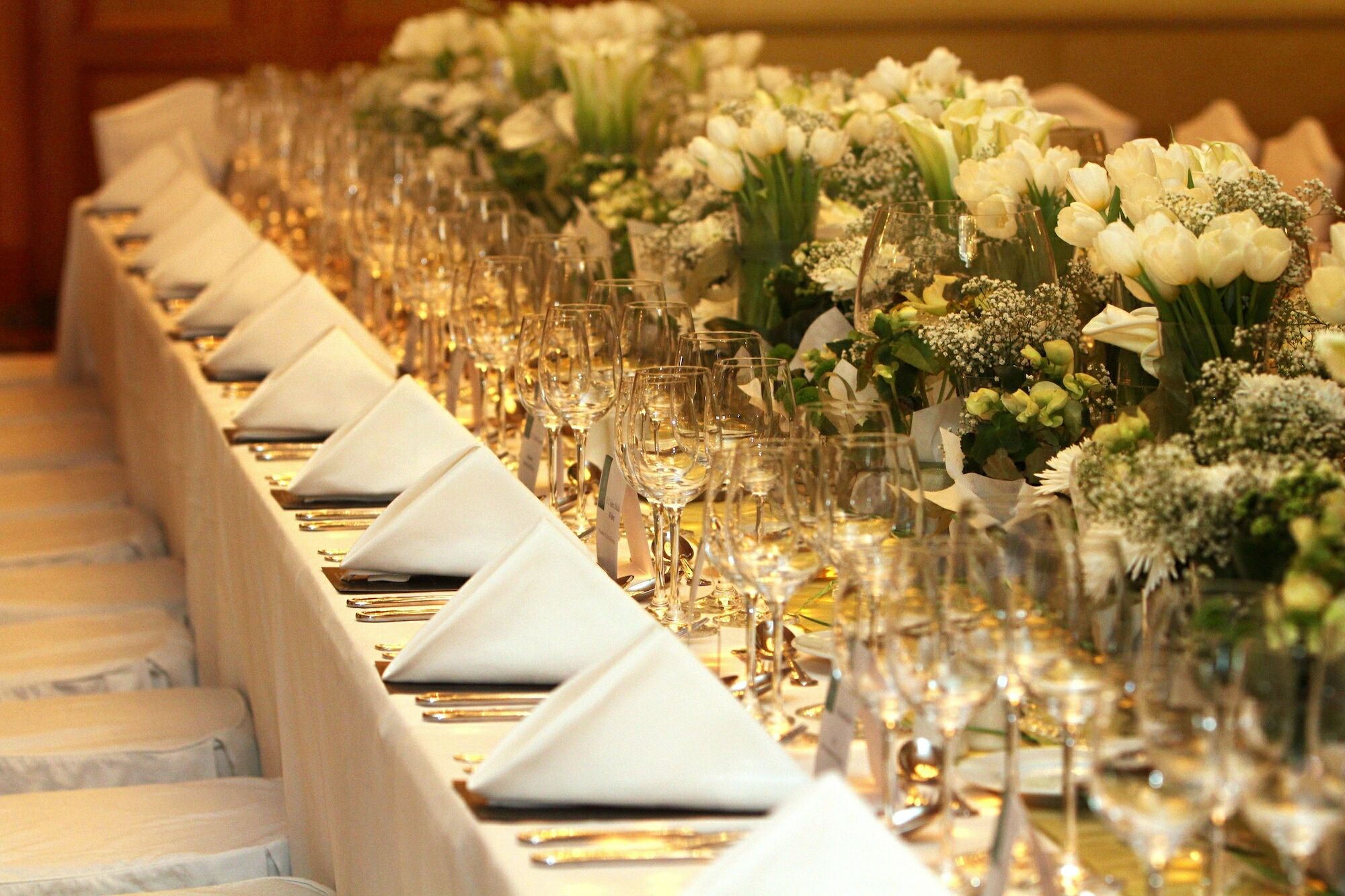 Sofia Balkan Palace Hotel Exterior photo A table set for a formal dinner